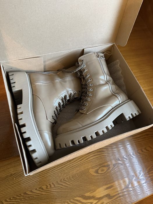 Чобітки стан ідеальний одіті 1раз.