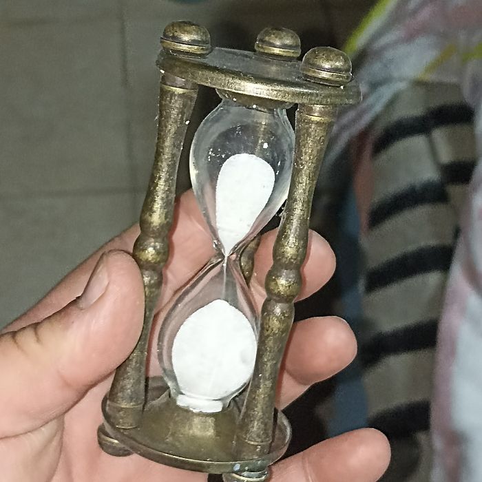 Relógio do Tempo em metal e vidro