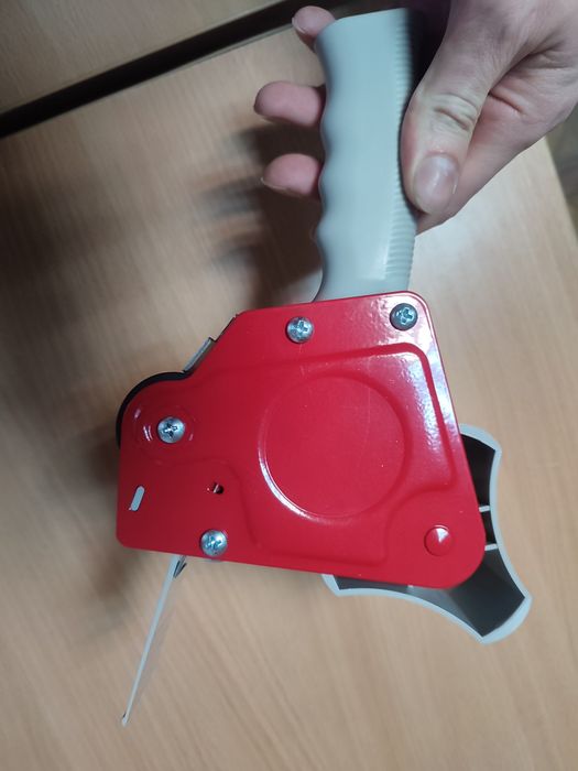 Диспенсер для скотчу