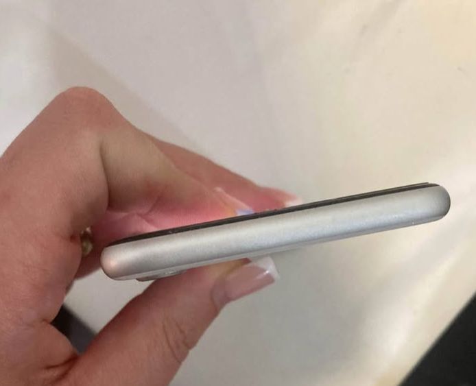 NEGOCIAVELl iPhone SE 2020+SMARTWATCH DENVER compatível IOS e Android