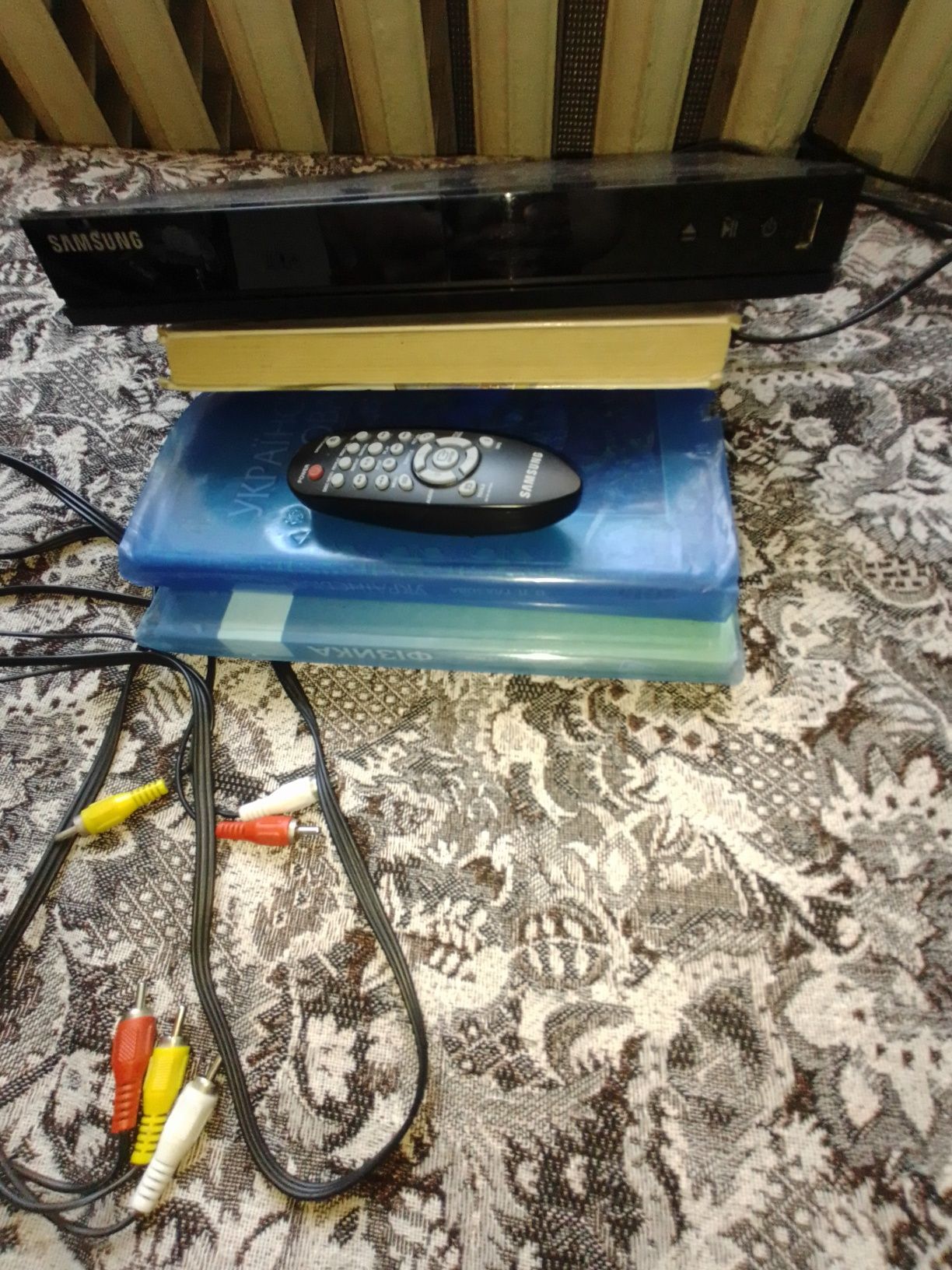 DVD проигрыватель с выходом USB Samsung