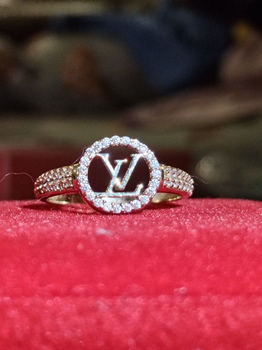 Pierścionek nowy złoty złoto próba 585 LV r.14