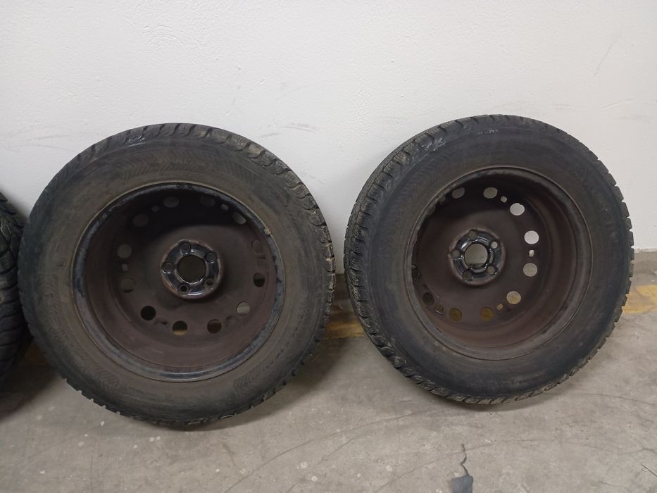 195/65R15 zima Nokian koła 5x100 piasta 57.1  śruby kołpaki zaps 
195/