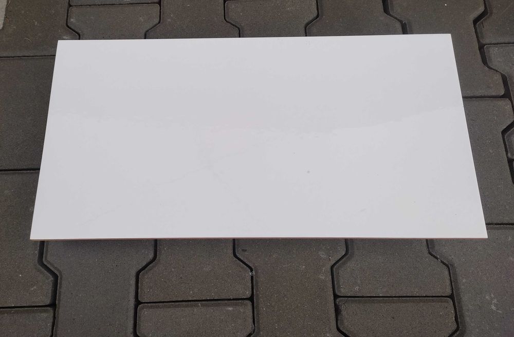 Płytka ścienna 30x60 cm . Gat.2