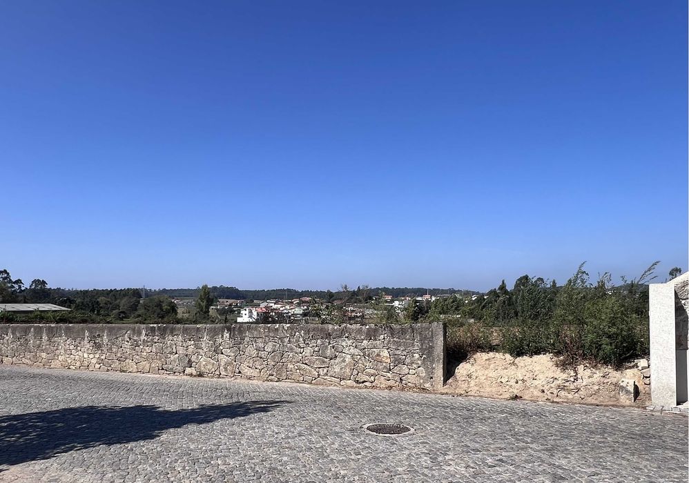 Grande terreno para construção habitacional em local excepcional