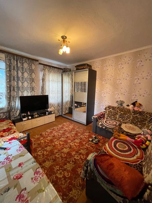 Продам дом возле центрального рынка