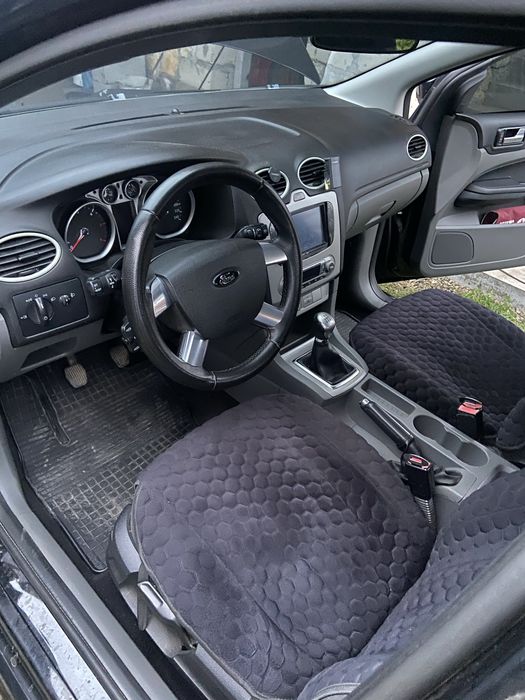 Форд фокус 2 в хорошому стані