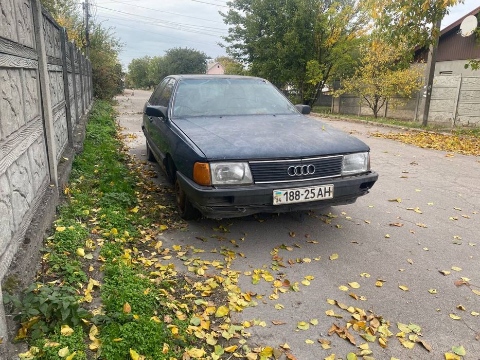 Ауди 100 2.0 бензин с ГБО под ремонт или запчасти