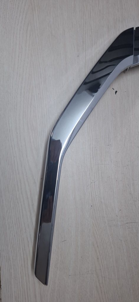 Listwa  Zderzaka Przedniego Mitsubishi Eclipse