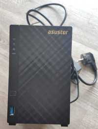 Servidor Asustor AS3202T c/2 discos de 2 Terabytes, como novo.