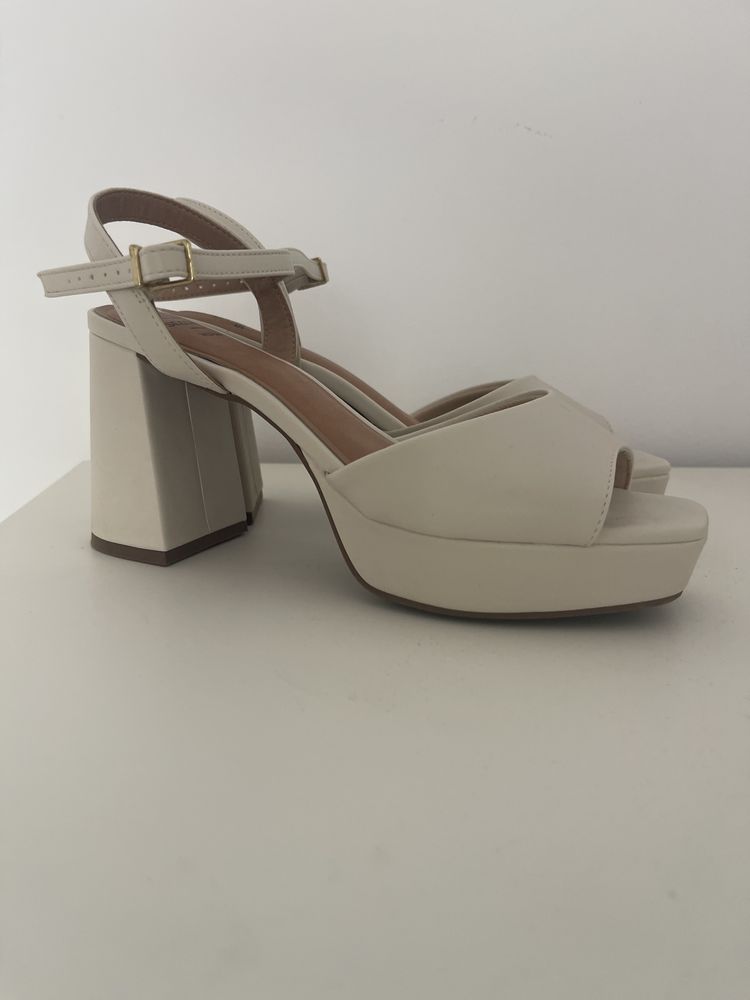 Sandalias salto alto