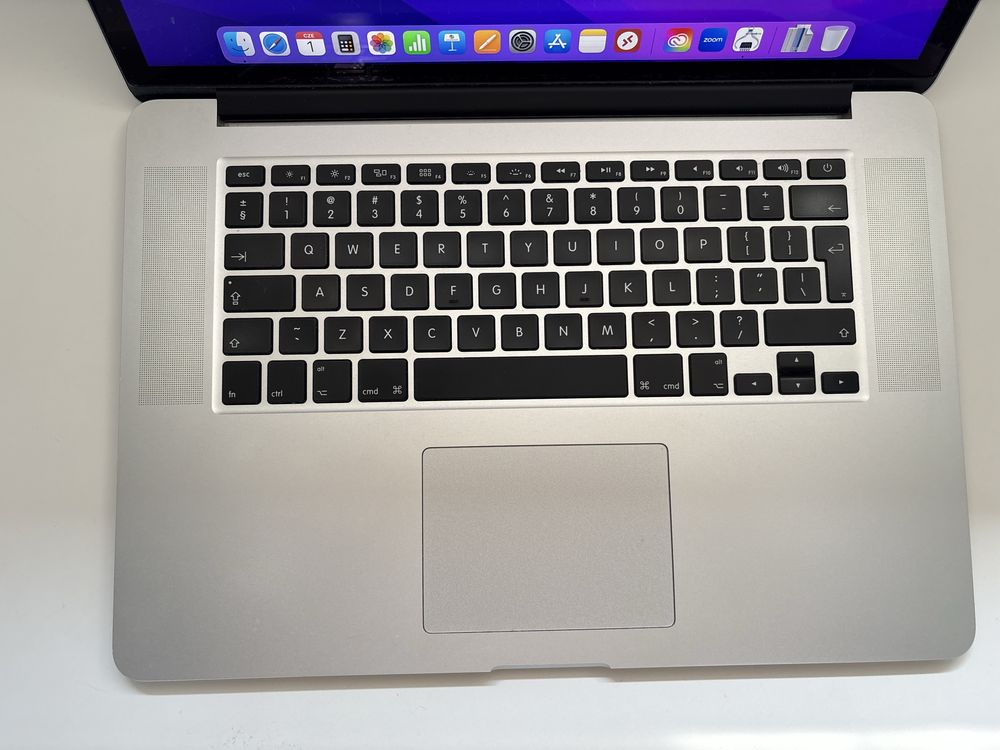 Apple MacBook Pro 15” Retina i7 2.2 GHz 256 SSD świetny komputer