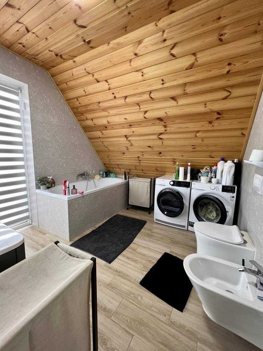 Продаж 2-поверхового будинку в Сололнці