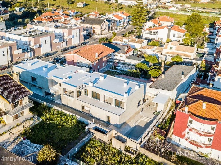 Apartamento T3 com terraço e piscina em Loures