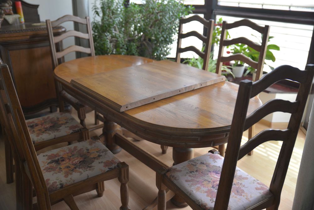 Stół dębowy i 6 krzeseł sprzedam