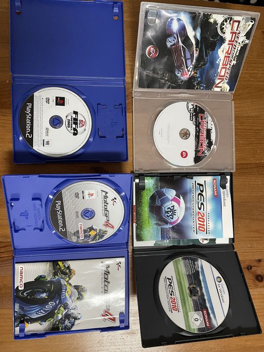 Jogos de PS2 e PC em bom estado
