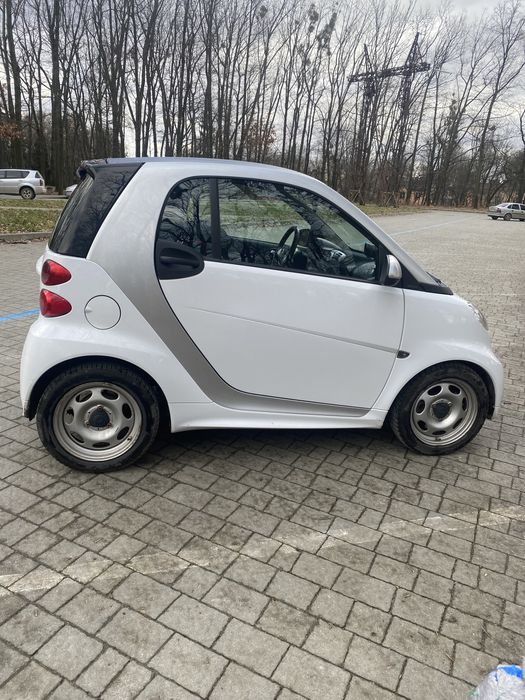 Smart fortwoo electric Смарт форту електро