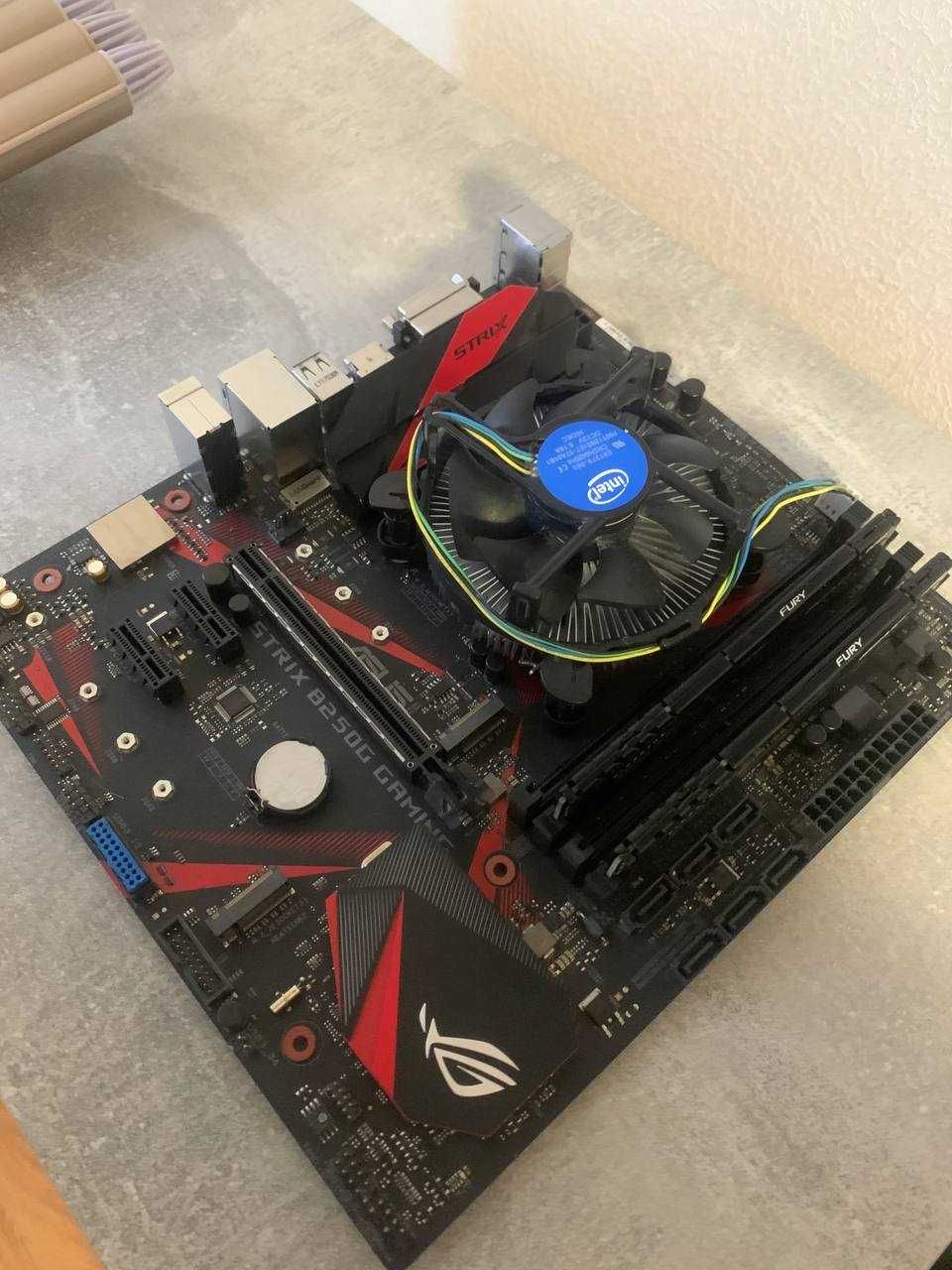 Набор материнская плата Asus b250 G + I5 740 + память ddr4 16GB 3200
