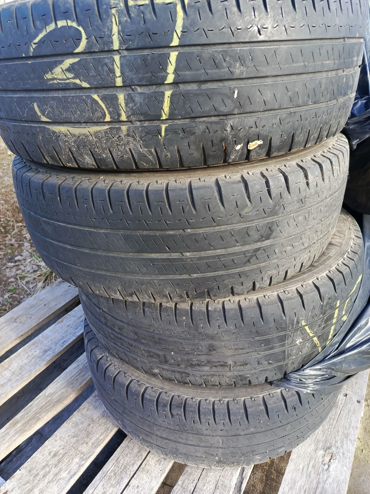 Комплект Michelin Agilis 215 65 16c