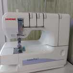Продам розпошивальну машинку Коверлок Janome Cover Pro