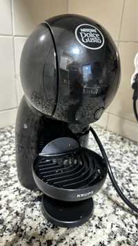 Maquina de café Dolce Gusto preta
