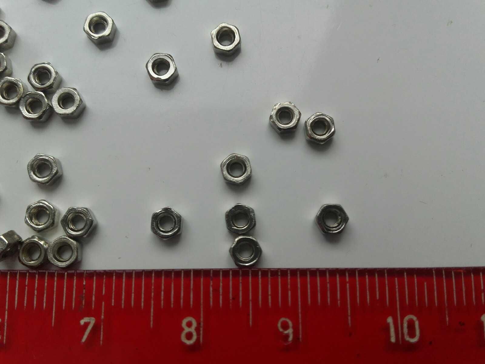 Śruba z nakrętką M1,6 długość 22mm, grubość 1,6mm, stal nierdzewna 304