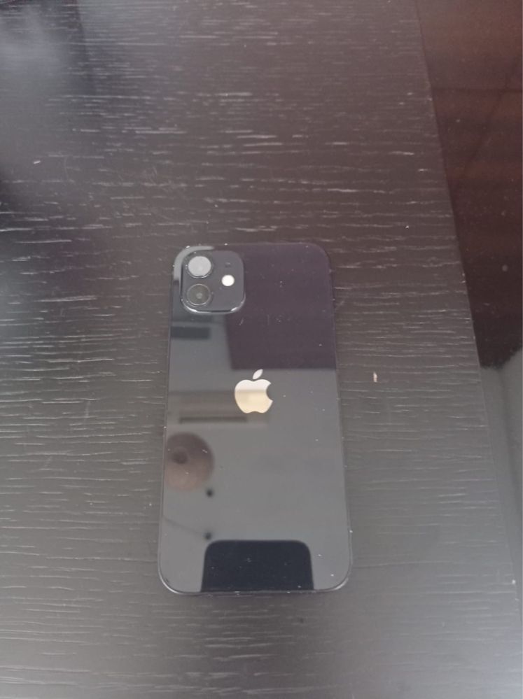 IPhone 12 com caixa e carregador