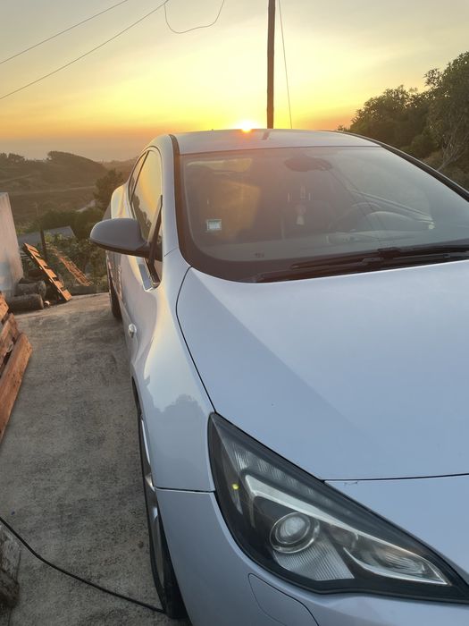 Opel Astra 2.0 GTC