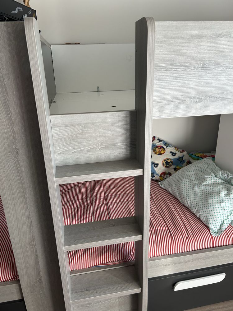 Cama de crianca.