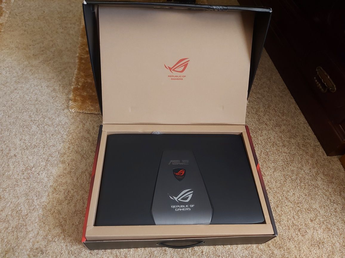 Portátil Aus Rog 15.6 GL552 JX - DM080H (usado e em excelente estado)