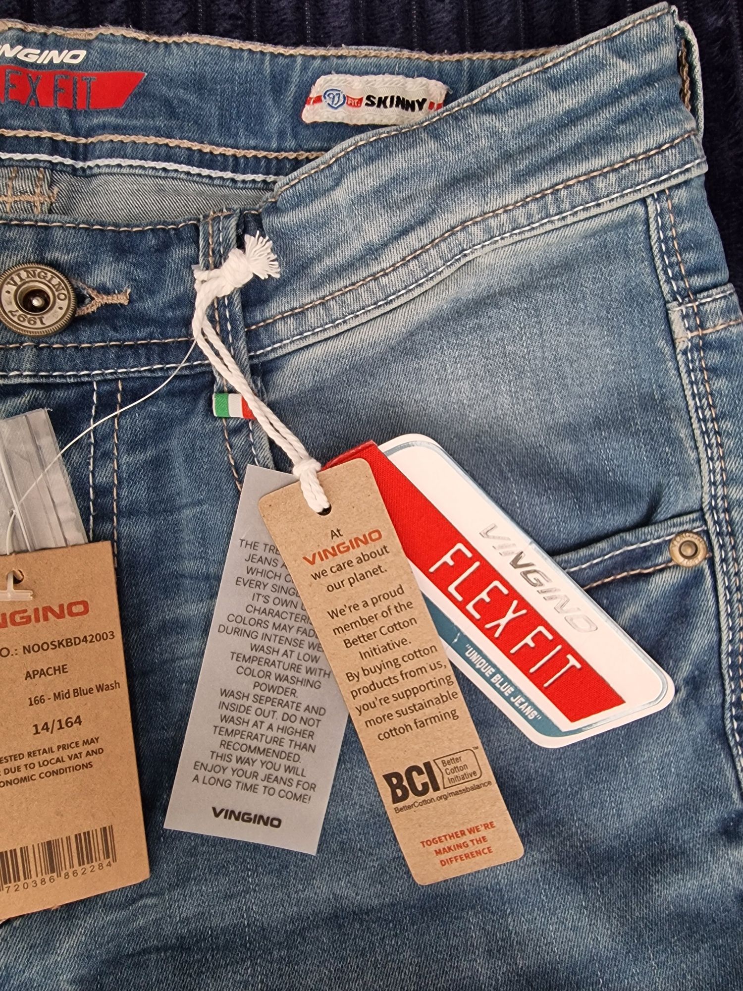 Sprzedam dżinsy "Apache" skinny fit w kolorze niebieskim