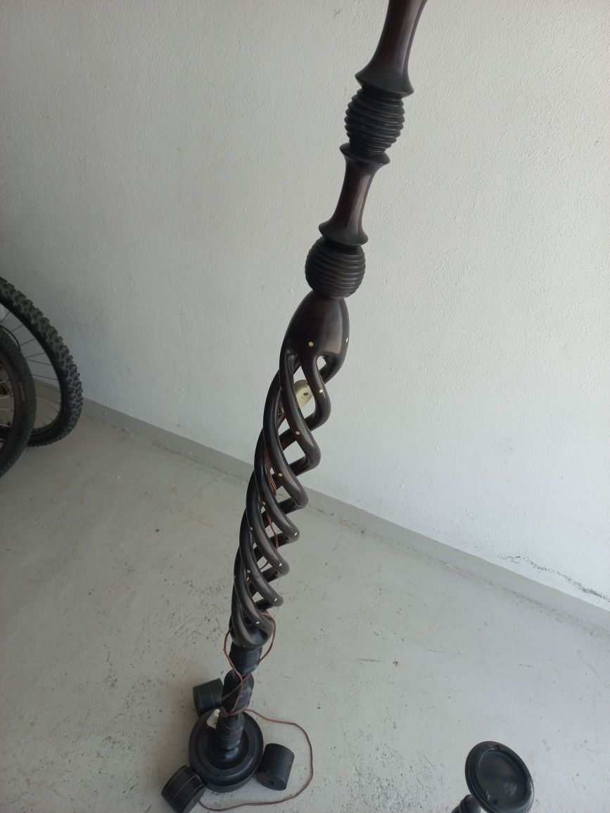 Candeeiro e cinzeiro