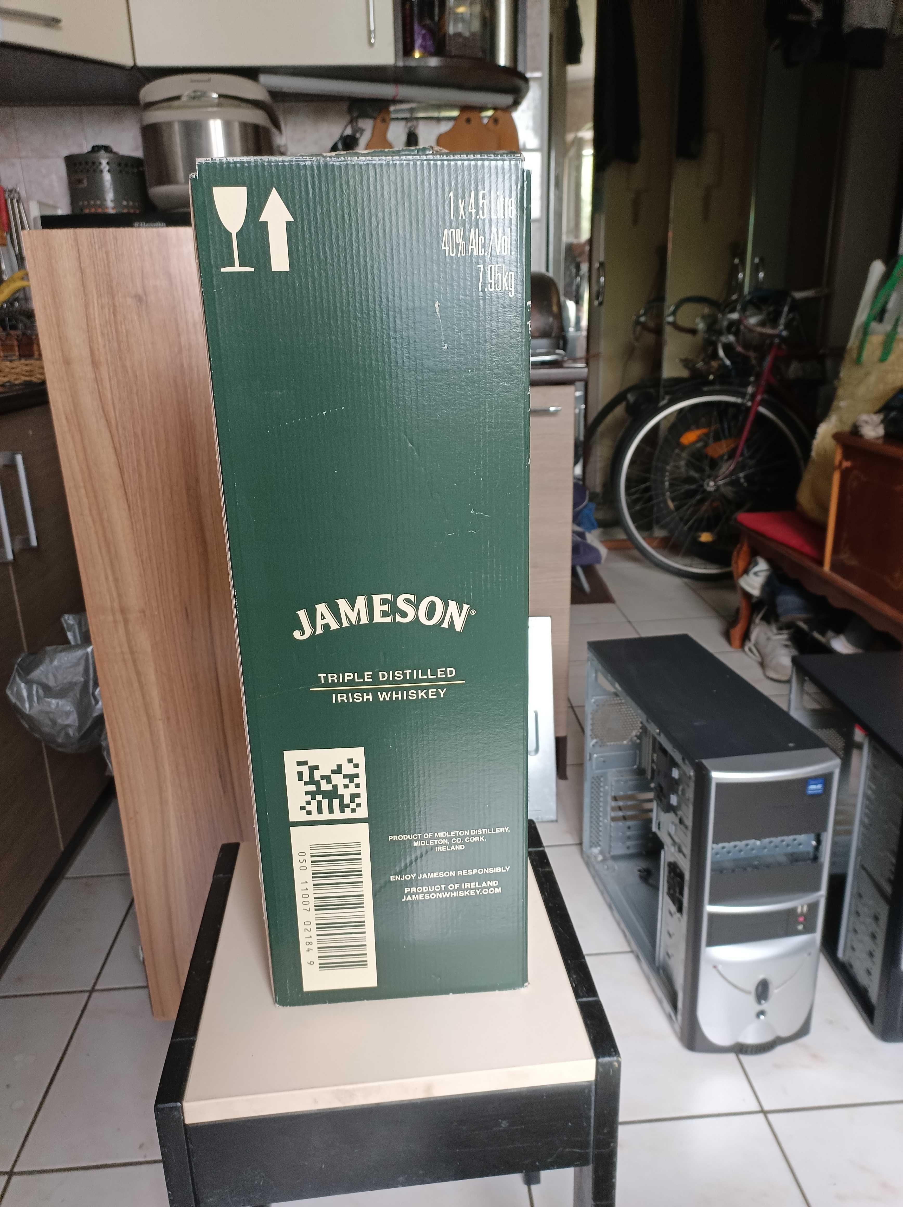 Бутылка(пляшка) от Джемисон(Jameson) на качельке с коробкой 4,5л