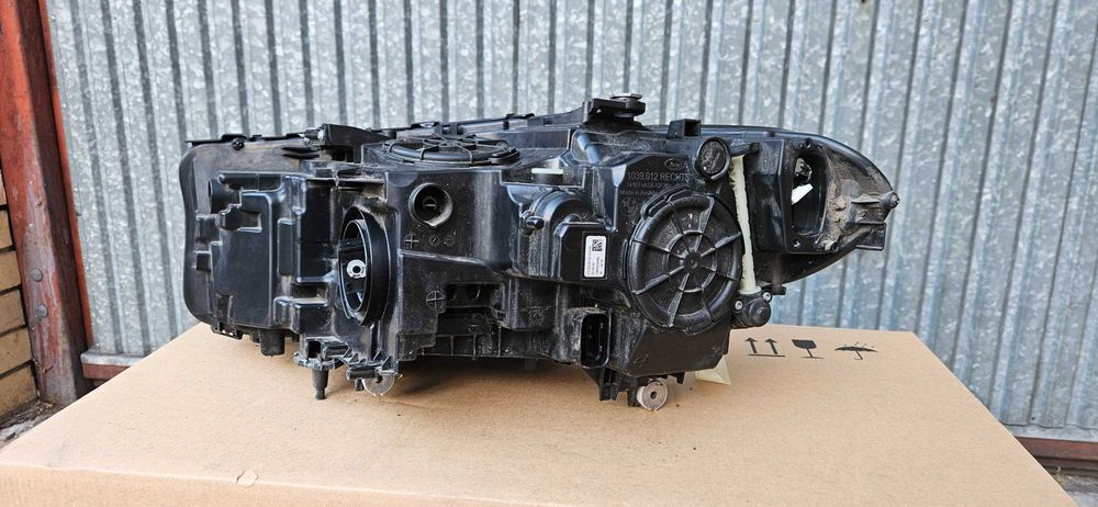 Lampa do  BMW 5 G30 G31 M5 F90 Reflektor  Adaptive  Led  USA