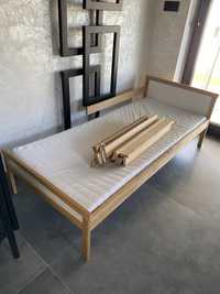 Łóżko z materacem 160 x 70 cm