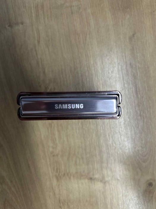 Samsung galaxy z flip 5,512gb