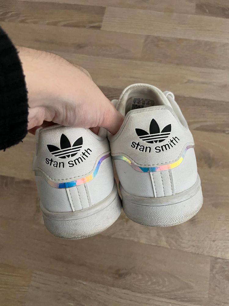Stan Smith brancos como novos