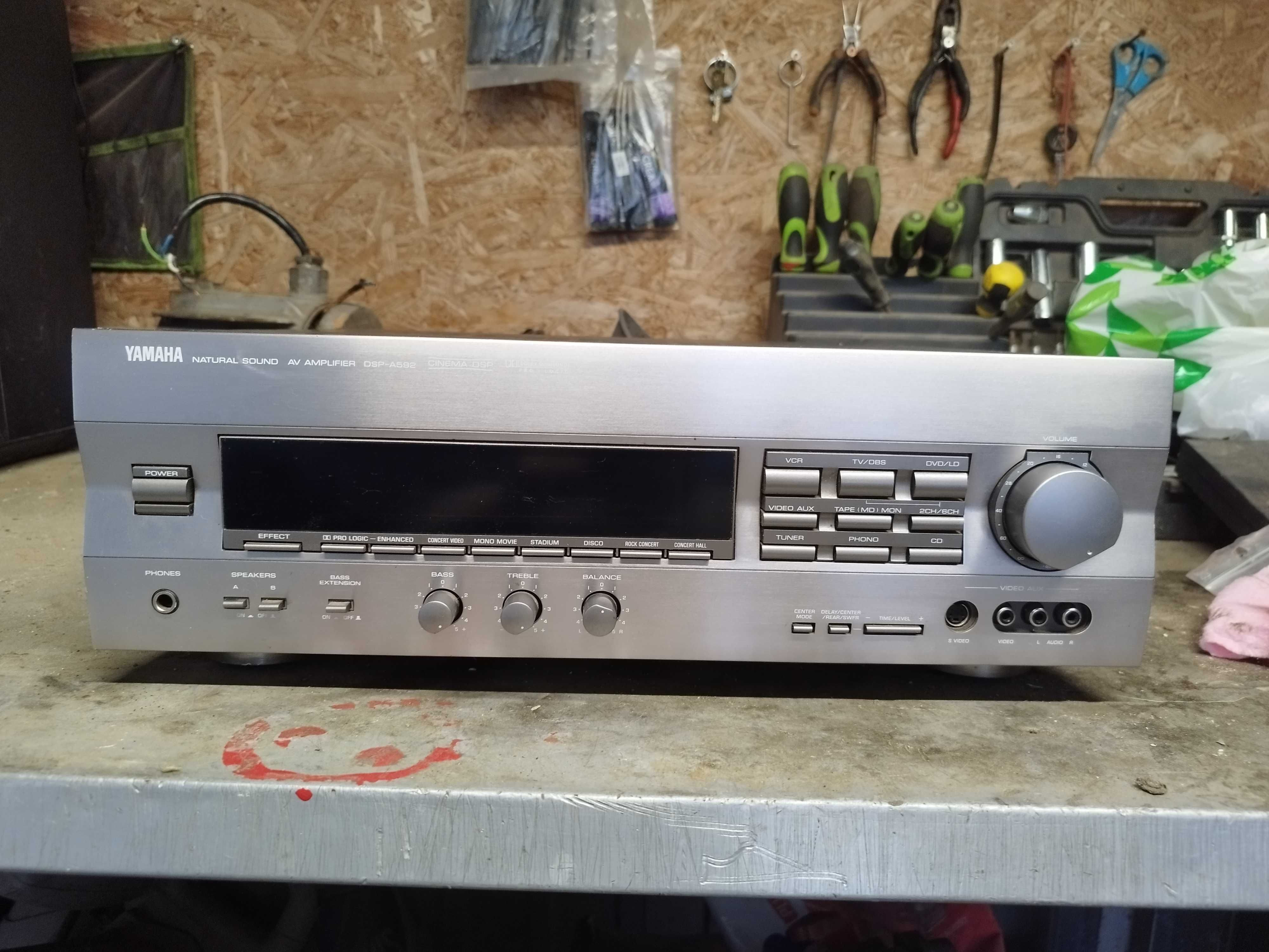 Amplituner Yamaha DSP-A592
