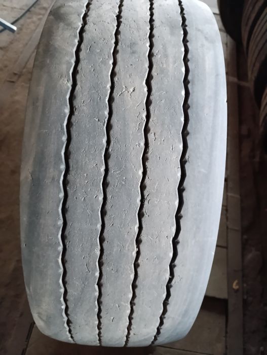Одна шина Continental 385/65r22.5
