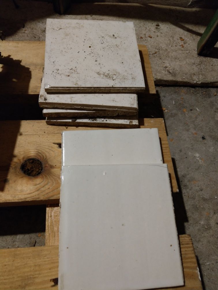Stare płytki 12x12 cm kafelki białe PRL lata 50 60