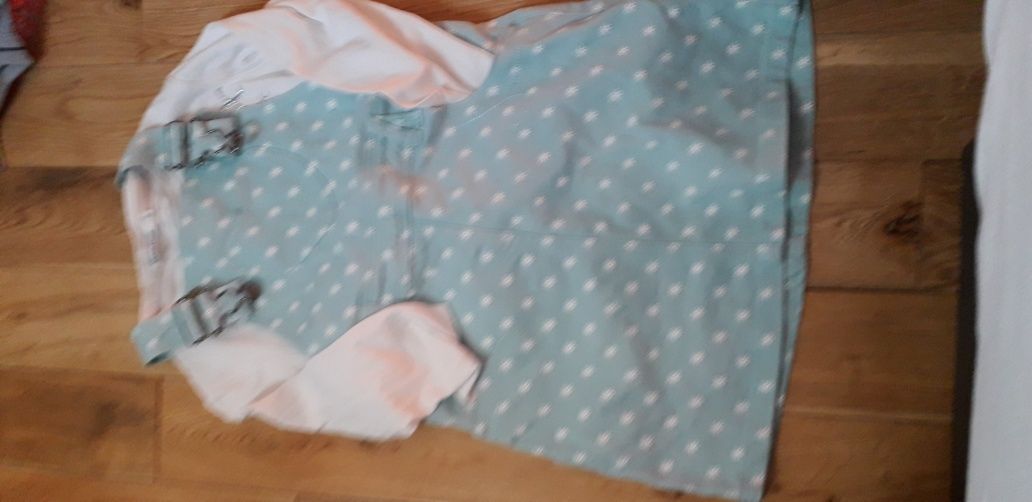 Ubrania 122 sukienka dresy bluza koszula