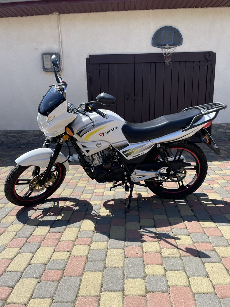 Продам мотоцикл spark sp200r 25I
