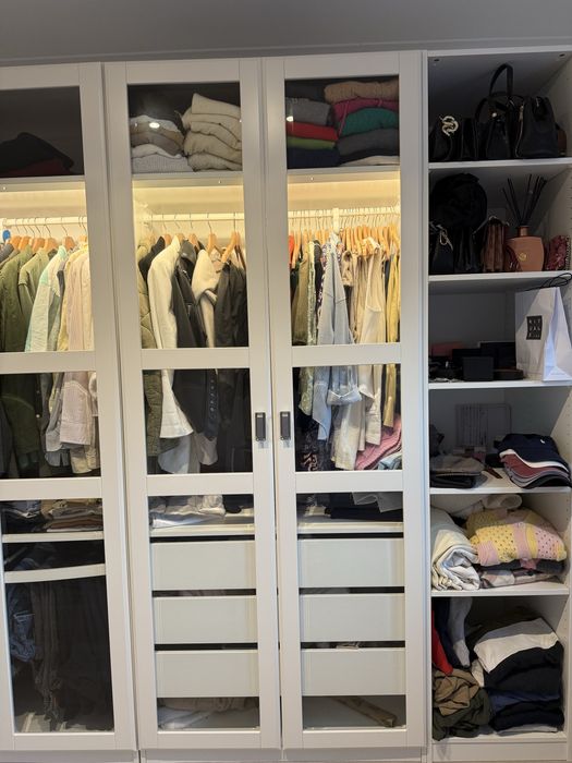 Roupeiro IKEA c/ 4 portas