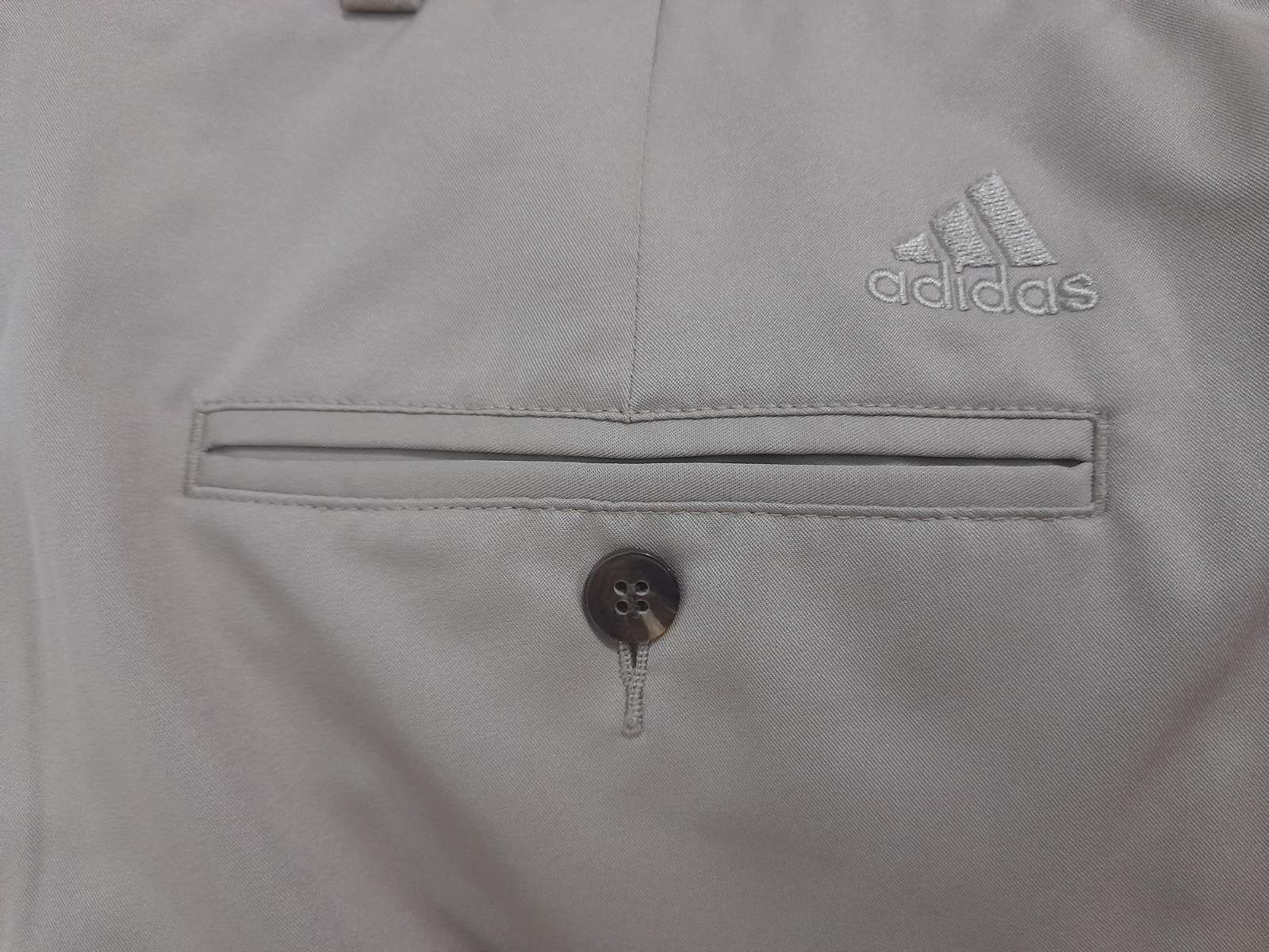 Легкие брюки Adidas climalite беживые прямого кроя 34х32