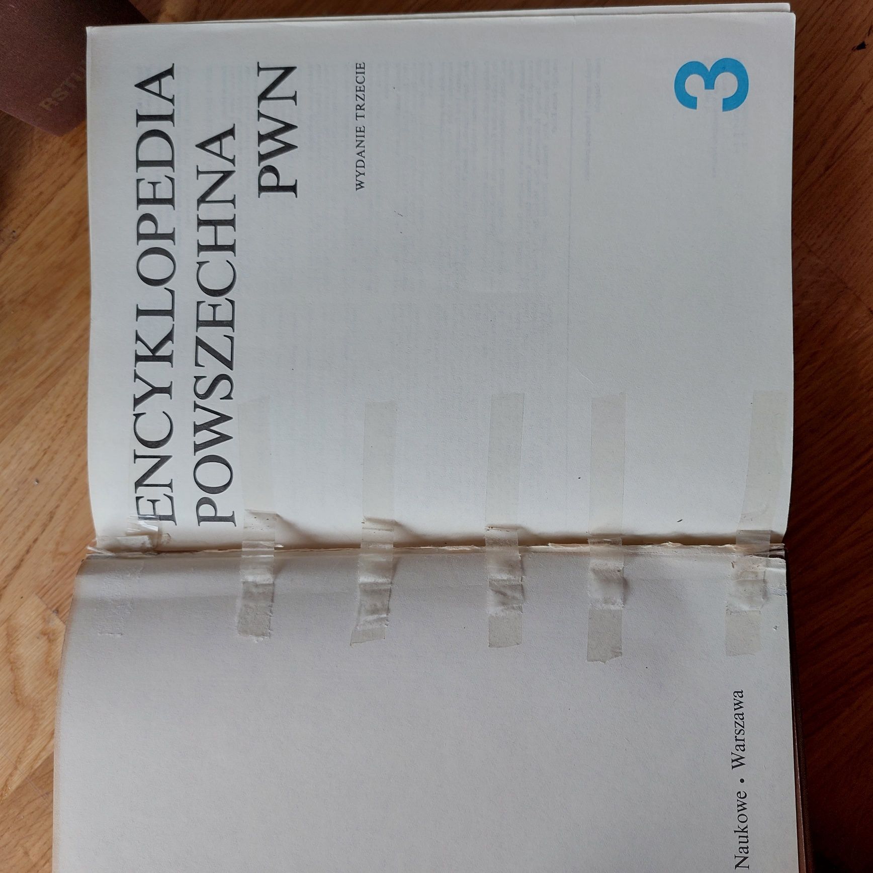 Sprzedam 4 tomy Powszechnej Encyklopedii PWN Wydanie trzecie