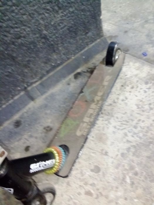 Трюковий самокат