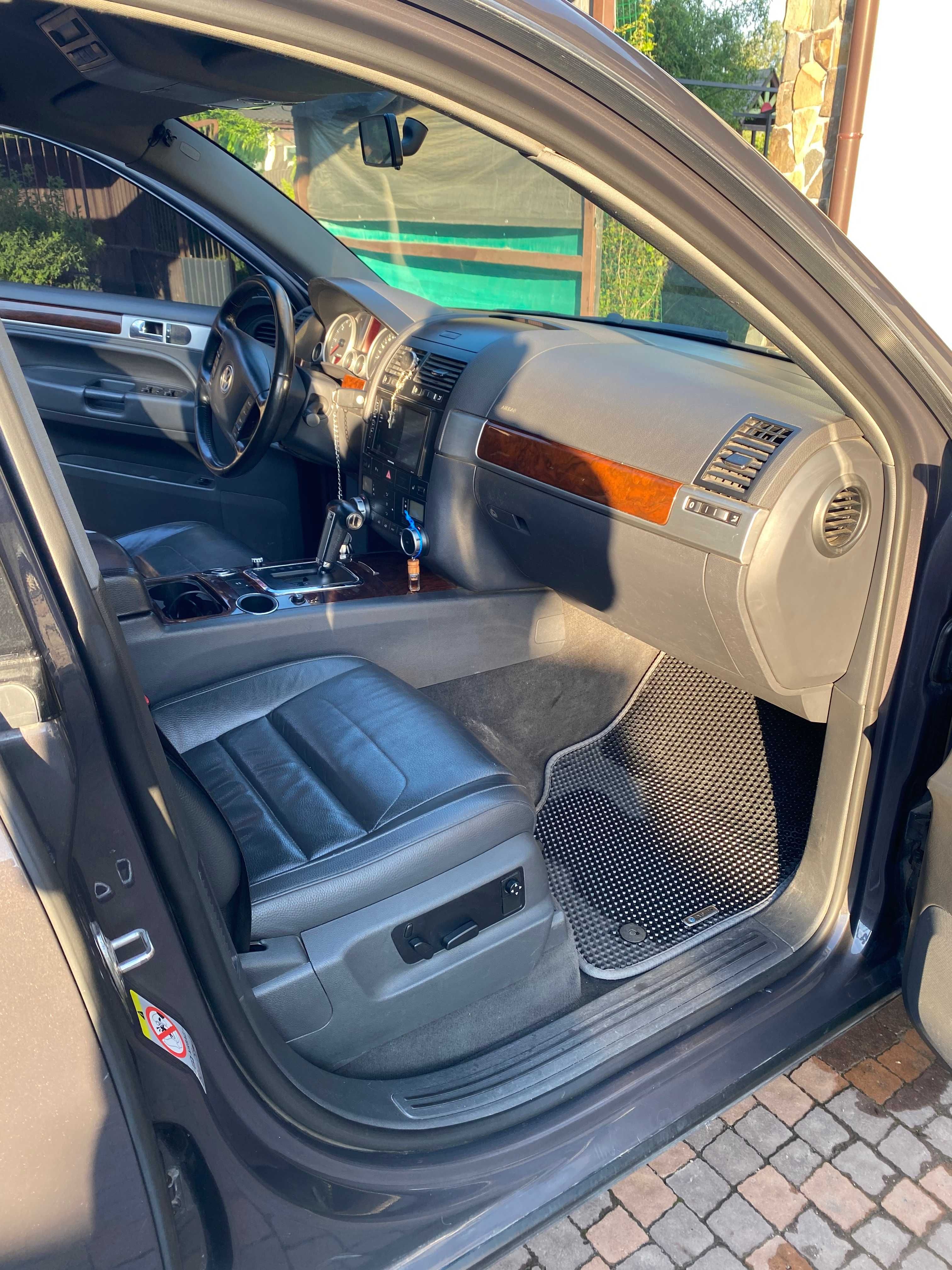 Volkswagen Touareg 2008 3.0 TDI AT (240 к.с.) 4Motio