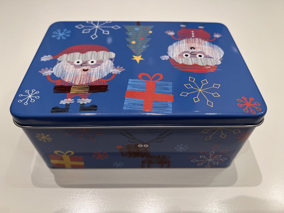 Metalowe pudełko z Empiku Mikołaj renifer prezent śnieg choinka święta