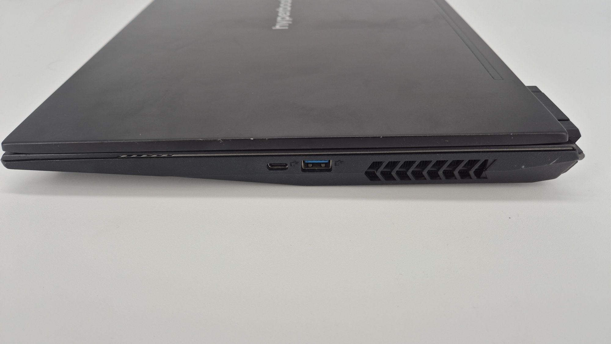 Hyperbook SL504 i7-9750H RTX2060