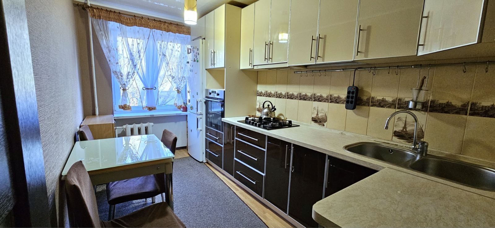 Продаж 3-к.кв.  2й поверх/9 по вул. Сарматська( Вознесенів.р-н)